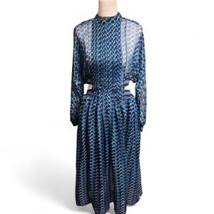 Elegant Long Sleeve Blue Patterned Dress